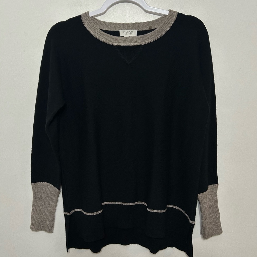 Kinross 100% Cashmere Ribbed Crew Sweater
